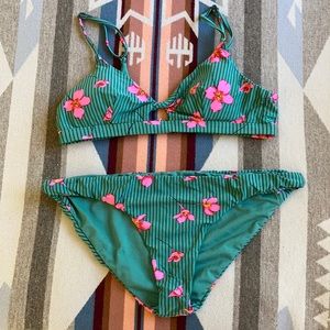 Billabong Seain Green Bikini Size Large